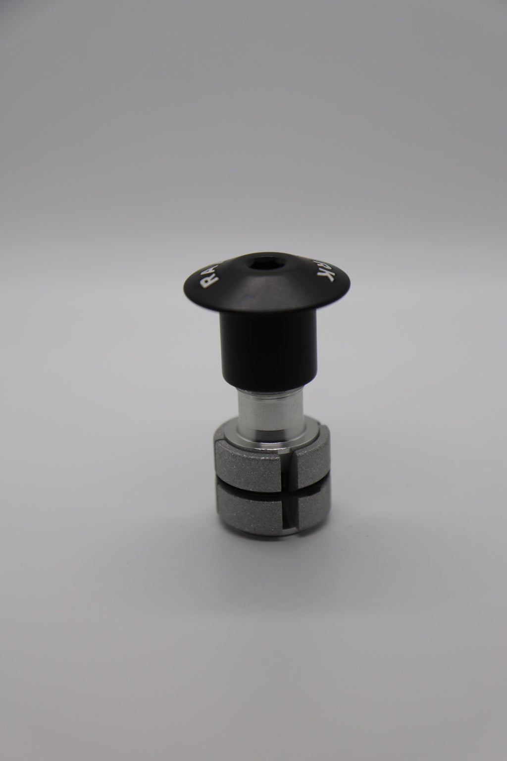 Expander with topcap
