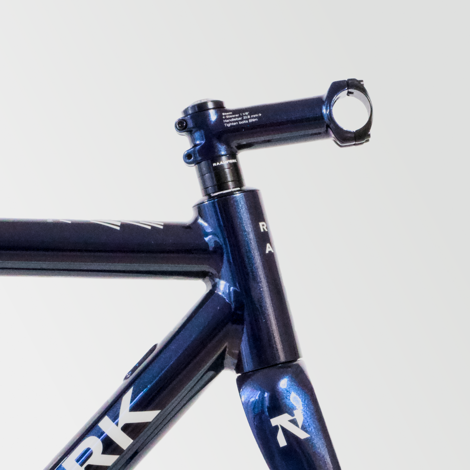 Frameset Parallel Disc Deep Space